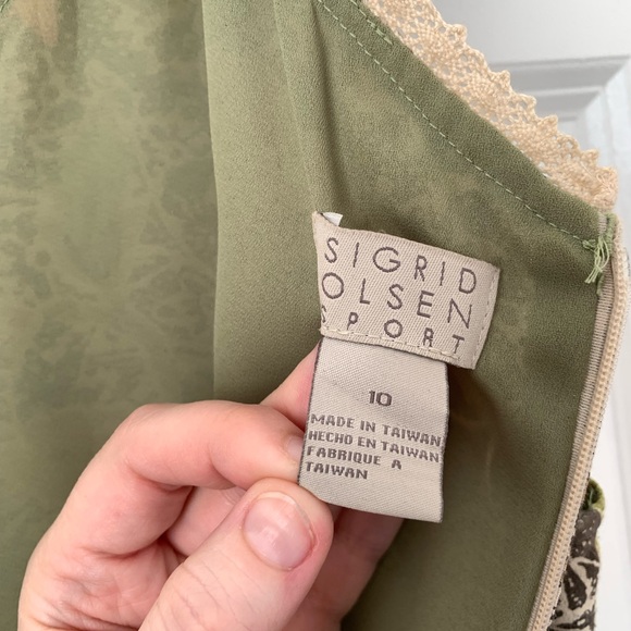 SIGRID OLSEN Sport Sleeveless Dress Green Floral Sz 10 Long Lace Trim V Neck Vtg - Picture 13 of 13